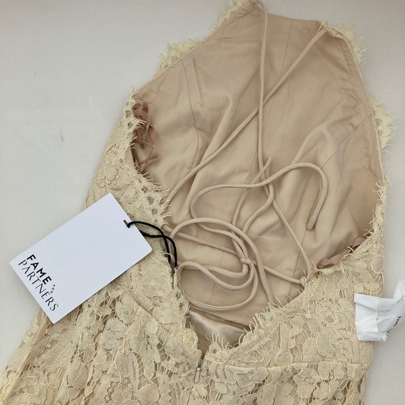 FAME AND PARTNERS Formal Lace Evening Dress - Picture 7 of 8